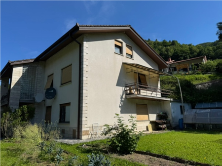 Prodaja hiše na Idriji pri Bači (arhiv) (2)